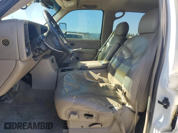 2002 GMC Sierra 1500HD SLE z VIN 1GTGK13U22F213058, wystawiony jako Copart lot #67418174 z przebiegiem 178 940 mil mil oraz Szkody całkowita. Historia ofert i sprzedaży dostępna na DreamBid. Obrazek 7.