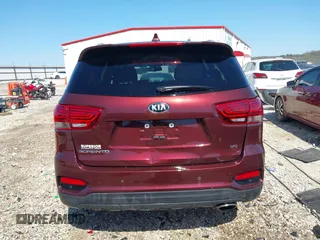 2019 Kia Sorento LX z VIN 5XYPG4A53KG442330, wystawiony jako IAAI lot #41979033 z przebiegiem 95 335 mil mil oraz . Historia ofert i sprzedaży dostępna na DreamBid. Obrazek 17.