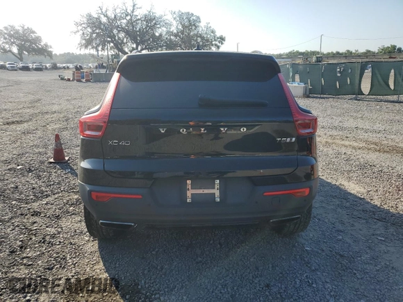 2020 Volvo XC40 R-Design with VIN YV4162UM8L2184542, listed as a Copart auction lot 54740645 with Not provided miles and Non repairable. Bid and sale history available at DreamBid. Image 6.