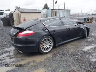 2010 Porsche Panamera Turbo z VIN WP0AC2A73AL090974, wystawiony jako IAAI lot #41105495 z przebiegiem 183 256 mil mil oraz . Historia ofert i sprzedaży dostępna na DreamBid. Obrazek 4.
