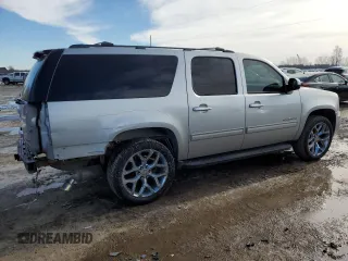 2013 GMC Yukon XL SLE with VIN 1GKS1HE02DR203829, listed as a Copart auction lot 42528135 with 191,223 mi miles and Clean Title. Bid and sale history available at carsss.com. Image 3.