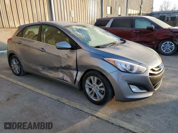 2013 Hyundai Elantra GT with VIN KMHD35LE0DU133557, listed as a Copart auction lot 82299033 with 82,138 mi miles and Salvage Title. Bid and sale history available at carsss.com. Image 4.