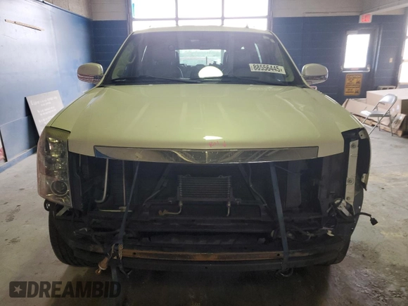 2011 Cadillac Escalade ESV Premium z VIN 1GYS4JEF0BR113052, wystawiony jako Copart lot #88556445 z przebiegiem 228 919 mil mil oraz Szkoda całkowita • Salvage title. Historia ofert i sprzedaży dostępna na DreamBid. Obrazek 5.