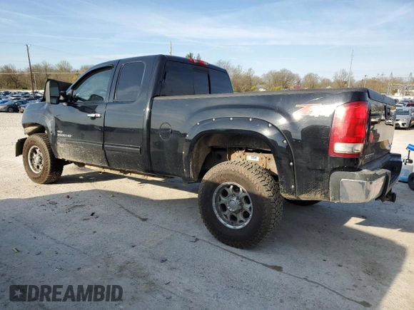 2007 GMC Sierra 2500HD SLT z VIN 1GTHK29677E571403, wystawiony jako Copart lot #48120324 z przebiegiem 252 861 mil mil oraz Szkoda całkowita • Salvage title. Historia ofert i sprzedaży dostępna na DreamBid. Obrazek 2.
