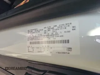 2020 Ford Transit z VIN 1FTBR1YG6LKA32420, wystawiony jako IAAI lot #42786972 z przebiegiem 45 104 mil mil oraz . Historia ofert i sprzedaży dostępna na DreamBid. Obrazek 6.