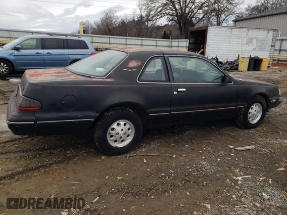 1988 Ford Thunderbird with VIN 1FABP6048JH134905, listed as a Copart auction lot 89320505 with 171,447 mi miles and Clean Title. Bid and sale history available at carsss.com. Image 3.