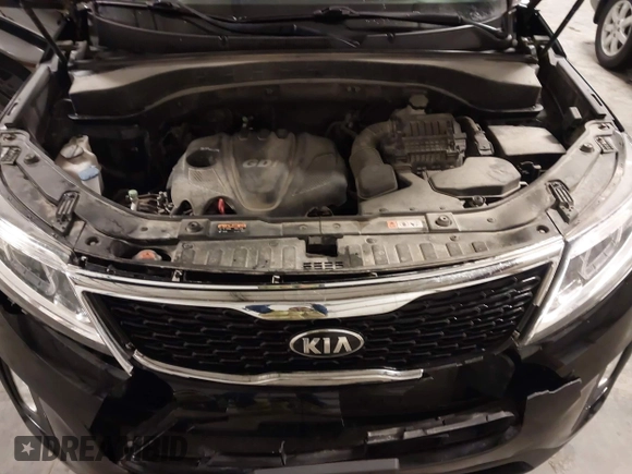 2015 Kia Sorento LX with VIN 5XYKTCA66FG573928, listed as a IAAI auction lot 42017586 with 174,939 mi miles. Bid and sale history available at carsss.com. Image 10.