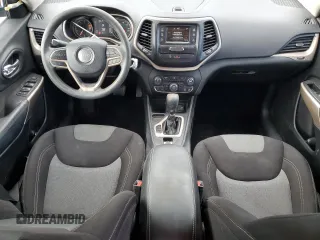 2018 Jeep Cherokee Latitude with VIN 1C4PJLCB8JD533525, listed as a Copart auction lot 60840625 with 89,011 mi miles and Salvage title. Bid and sale history available at DreamBid. Image 8.