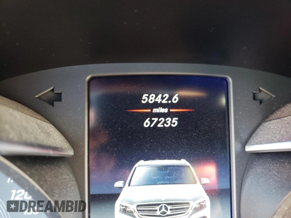 2019 Mercedes-Benz GLC with VIN WDC0G4KB0KV180047, listed as a Copart auction lot 61835712 with 67,235 mi miles. Bid and sale history available at carsss.com. Image 8.