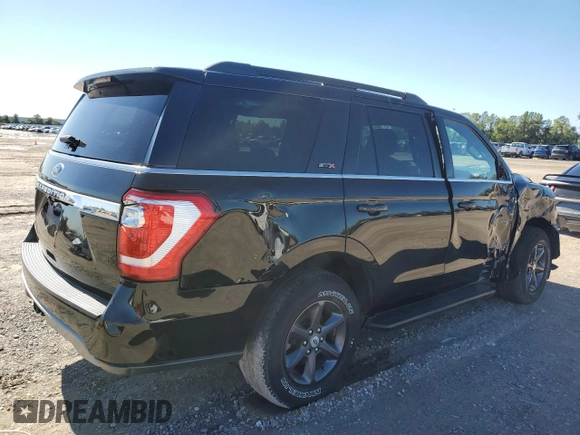 2021 Ford Expedition XL with VIN 1FMJU1FTXMEA55897, listed as a Copart auction lot 81606194 with 29,274 mi miles and Salvage Title. Bid and sale history available at carsss.com. Image 3.