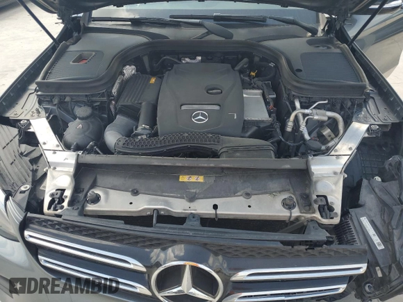 2019 Mercedes-Benz GLC 300 z VIN WDC0G4KB8KV169636, wystawiony jako Copart lot #53564445 z przebiegiem 108 339 mil mil oraz Szkoda całkowita • Salvage title. Historia ofert i sprzedaży dostępna na DreamBid. Obrazek 12.