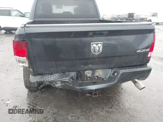 2015 Ram 1500 Express z VIN 1C6RR7KT6FS600572, wystawiony jako IAAI lot #41531984 z przebiegiem 192 950 mil mil oraz . Historia ofert i sprzedaży dostępna na DreamBid. Obrazek 6.