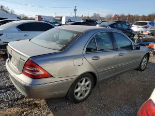 2004 Mercedes-Benz C 240 with VIN WDBRF81J14F463231, listed as a Copart auction lot 77785464 with 121,723 mi miles and Salvage title. Bid and sale history available at DreamBid. Image 3.