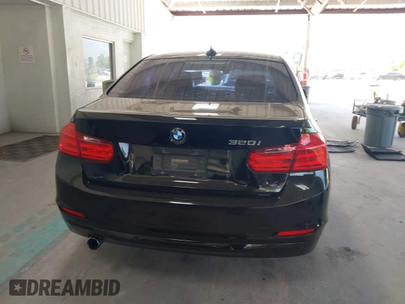 2015 BMW 3 Series 320i с VIN WBA3B1G50FNT64152, выставлен на аукционе IAAI как лот 42303555 с пробегом 115 421 миль миль и . История ставок и продаж доступна на DreamBid. Изображение 16.