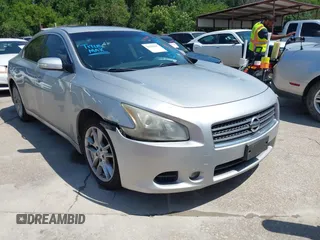 2011 Nissan Maxima SV z VIN 1N4AA5AP0BC822881, wystawiony jako IAAI lot #42394767 z przebiegiem 173 599 mil mil oraz . Historia ofert i sprzedaży dostępna na DreamBid. Obrazek 1.