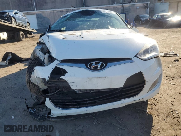 2012 Hyundai Veloster w/Gray Int with VIN KMHTC6AD2CU074277, listed as a Copart auction lot 44045205 with 180,489 mi miles and Salvage title. Bid and sale history available at DreamBid. Image 5.