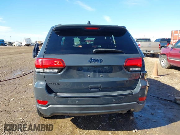 2018 Jeep Grand Cherokee Laredo E with VIN 1C4RJFAG4JC370502, listed as a IAAI auction lot 41342367 with 104,307 mi miles. Bid and sale history available at carsss.com. Image 17.