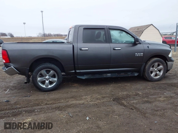2018 Ram 1500 Big Horn z VIN 3C6RR7LG2JG235342, wystawiony jako IAAI lot #41475568 z przebiegiem 103 804 mil mil oraz . Historia ofert i sprzedaży dostępna na DreamBid. Obrazek 13.