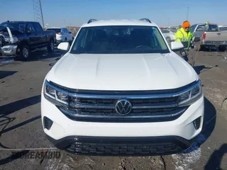 2021 Volkswagen Atlas SE z VIN 1V2WR2CA4MC514968, wystawiony jako IAAI lot #41414547 z przebiegiem 133 946 mil mil oraz . Historia ofert i sprzedaży dostępna na DreamBid. Obrazek 12.