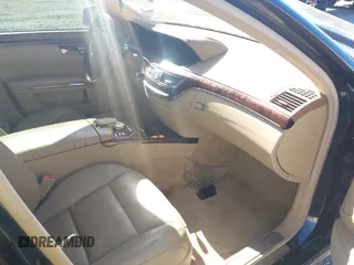 2013 Mercedes-Benz S with VIN WDDNG9EB5DA526856, listed as a IAAI auction lot 41828939 with 130,544 mi miles. Bid and sale history available at carsss.com. Image 5.