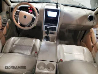 2006 Mercury Mountaineer Premier z VIN 4M2EU48856UJ06855, wystawiony jako Copart lot #53444495 z przebiegiem 95 415 mil mil oraz Tytuł czysty. Historia ofert i sprzedaży dostępna na DreamBid. Obrazek 8.