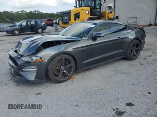 2019 Ford Mustang GT z VIN 1FA6P8CF3K5142116, wystawiony jako Copart lot #55519545 z przebiegiem 48 058 mil mil oraz Szkody całkowita. Historia ofert i sprzedaży dostępna na DreamBid. Obrazek 1.