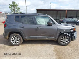 2017 Jeep Renegade Latitude z VIN ZACCJBBB7HPG31581, wystawiony jako IAAI lot #41933910 z przebiegiem 153 217 mil mil oraz . Historia ofert i sprzedaży dostępna na DreamBid. Obrazek 13.