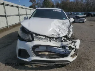 2020 Chevrolet Trax LT z VIN 3GNCJLSB5LL232960, wystawiony jako Copart lot #42209765 z przebiegiem Nie podano mil oraz Szkody całkowita. Historia ofert i sprzedaży dostępna na DreamBid. Obrazek 5.