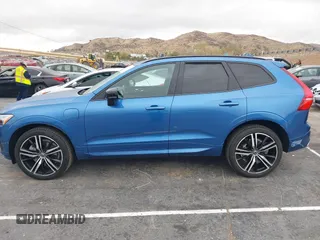 2021 Volvo XC60 Recharge Plug-In Hybrid R-Design with VIN YV4BR0DM2M1794685, listed as a IAAI auction lot 41498425 with 21,721 mi miles. Bid and sale history available at carsss.com. Image 14.
