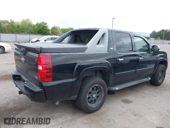 2007 Chevrolet Avalanche LTZ with VIN 3GNFK12317G307482, listed as a IAAI auction lot 42152700 with 191,014 mi miles and . Bid and sale history available at DreamBid. Image 4.