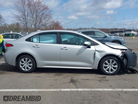 2021 Toyota Corolla LE with VIN 5YFEPMAE8MP219500, listed as a IAAI auction lot 41918596 with 105,576 mi miles and . Bid and sale history available at DreamBid. Image 13.