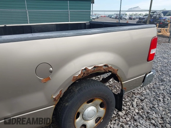 2004 Ford F-150 XL z VIN 1FTRF12W14NB24381, wystawiony jako IAAI lot #42279771 z przebiegiem 160 000 mil mil oraz . Historia ofert i sprzedaży dostępna na DreamBid. Obrazek 6.