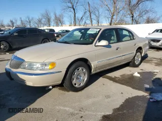 2002 Lincoln Continental with VIN 1LNHM97V92Y693261, listed as a Copart auction lot 88350795 with 100,809 mi miles and Clean Title. Bid and sale history available at carsss.com. Image 1.
