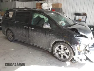2015 Toyota Sienna SE with VIN 5TDXK3DC0FS628368, listed as a IAAI auction lot 41607944 with 176,723 mi miles. Bid and sale history available at carsss.com. Image 1.