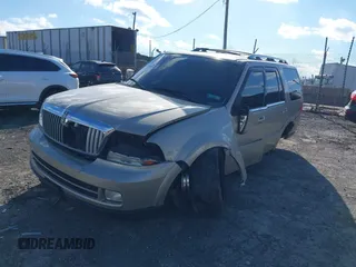2006 Lincoln Navigator Luxury with VIN 5LMFU28556LJ11069, listed as a IAAI auction lot 41336059 with 117,003 mi miles. Bid and sale history available at carsss.com. Image 18.