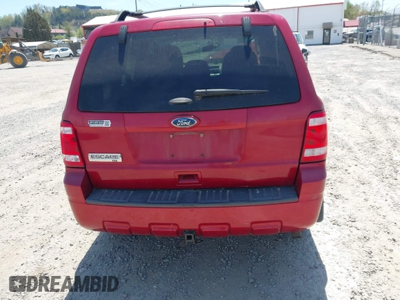 2011 Ford Escape XLT z VIN 1FMCU9D79BKB50978, wystawiony jako IAAI lot #42065969 z przebiegiem 156 619 mil mil oraz . Historia ofert i sprzedaży dostępna na DreamBid. Obrazek 17.