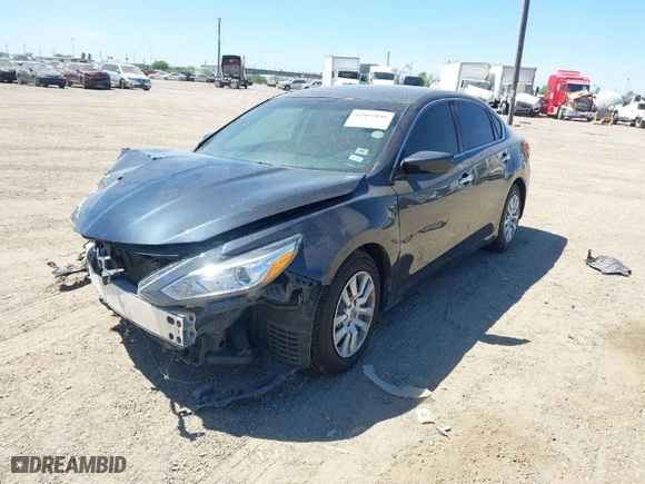 2017 Nissan Altima 2.5 S with VIN 1N4AL3AP3HN366371, listed as a IAAI auction lot 41804040 with 178,776 mi miles. Bid and sale history available at carsss.com. Image 2.
