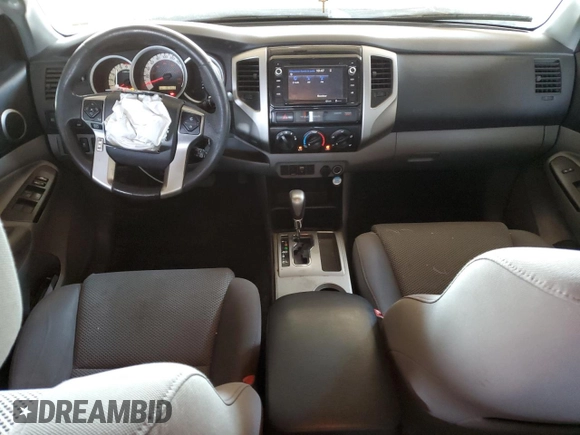 2015 Toyota Tacoma PreRunner z VIN 3TMJU4GNXFM175959, wystawiony jako Copart lot #57895825 z przebiegiem 157 955 mil mil oraz Szkoda całkowita • Salvage title. Historia ofert i sprzedaży dostępna na DreamBid. Obrazek 8.
