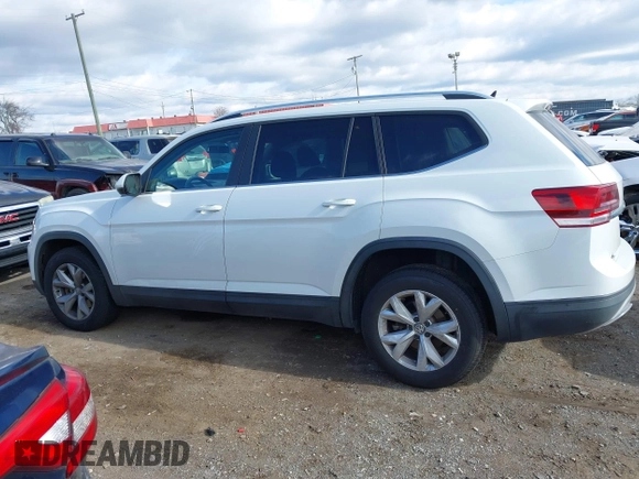 2018 Volkswagen Atlas Launch Edition with VIN 1V2BR2CA5JC513354, listed as a IAAI auction lot 41205605 with 99,793 mi miles and . Bid and sale history available at DreamBid. Image 14.