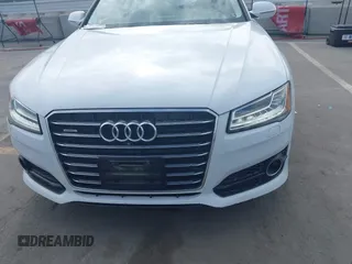 2016 Audi A8 Sport z VIN WAU43AFD3GN011061, wystawiony jako IAAI lot #42034532 z przebiegiem 109 877 mil mil oraz . Historia ofert i sprzedaży dostępna na DreamBid. Obrazek 12.