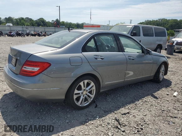 2013 Mercedes-Benz C 250 Sport с VIN WDDGF4HB7DR282607, выставлен на аукционе Copart как лот 57677125 с пробегом 217 925 миль миль и Чистый • Clean title. История ставок и продаж доступна на DreamBid. Изображение 3.