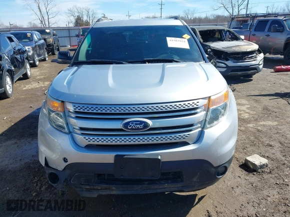 2011 Ford Explorer XLT with VIN 1FMHK8D85BGA11352, listed as a IAAI auction lot 41583934 with 238,362 mi miles and . Bid and sale history available at carsss.com. Image 12.
