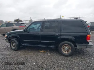 1998 Ford Explorer XL z VIN 1FMZU34X1WUC75250, wystawiony jako IAAI lot #42008342 z przebiegiem 240 785 mil mil oraz . Historia ofert i sprzedaży dostępna na DreamBid. Obrazek 14.