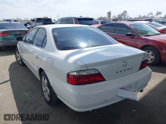 2003 Acura TL Type S with VIN 19UUA56803A024758, listed as a IAAI auction lot 42032492 with 209,302 mi miles. Bid and sale history available at carsss.com. Image 3.