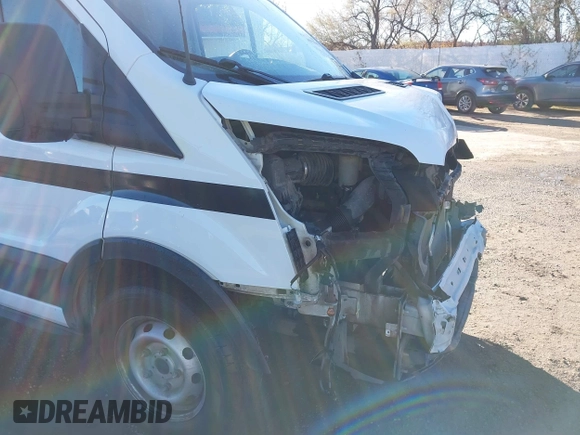 2019 Ford Transit with VIN 1FTYE1YM9KKB70785, listed as a IAAI auction lot 40818143 with 96,199 mi miles. Bid and sale history available at carsss.com. Image 19.