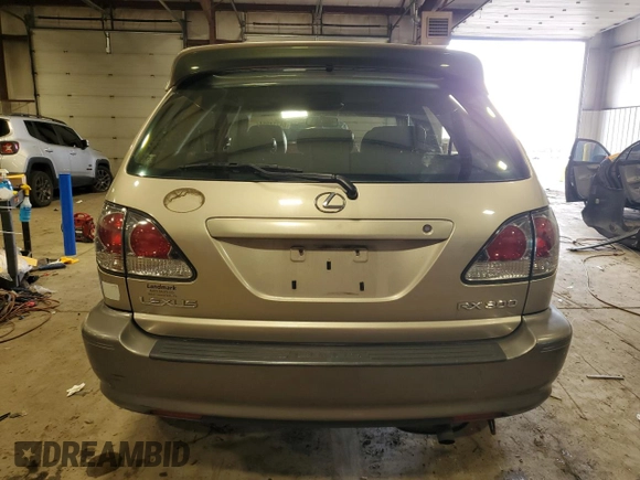 2003 Lexus RX 300 with VIN JTJHF10U330312275, listed as a Copart auction lot 84714964 with 196,367 mi miles and Salvage Title. Bid and sale history available at carsss.com. Image 6.