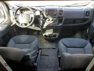 2016 Ram ProMaster Cargo with VIN 3C6TRVNG2GE131638, listed as a Copart auction lot 81982894 with 173,782 mi miles and Clean Title. Bid and sale history available at DreamBid. Image 8.