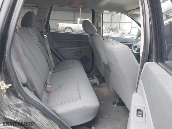2006 Jeep Grand Cherokee Laredo with VIN 1J4GS48KX6C322538, listed as a IAAI auction lot 41282093 with 176,901 mi miles. Bid and sale history available at carsss.com. Image 8.