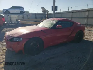 2020 Toyota Supra 3.0 z VIN WZ1DB4C09LW020670, wystawiony jako Copart lot #76634174 z przebiegiem Nie podano mil oraz Szkoda całkowita • Salvage title. Historia ofert i sprzedaży dostępna na DreamBid. Obrazek 1.