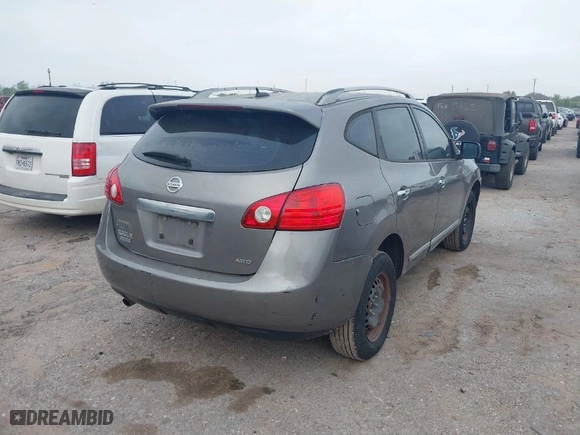 2014 Nissan Rogue Select S with VIN JN8AS5MV1EW703147, listed as a IAAI auction lot 41879658 with 162,605 mi miles. Bid and sale history available at carsss.com. Image 4.